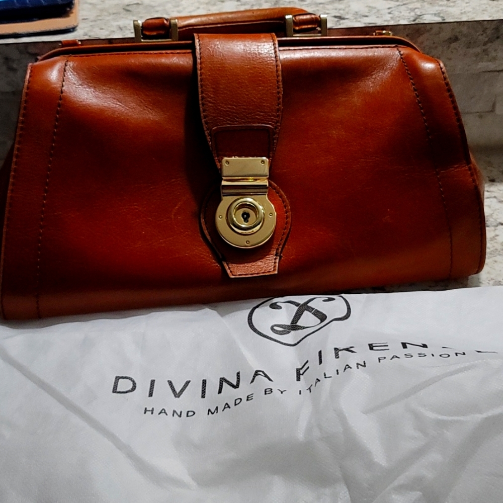 Divina Firenze doctors bag
